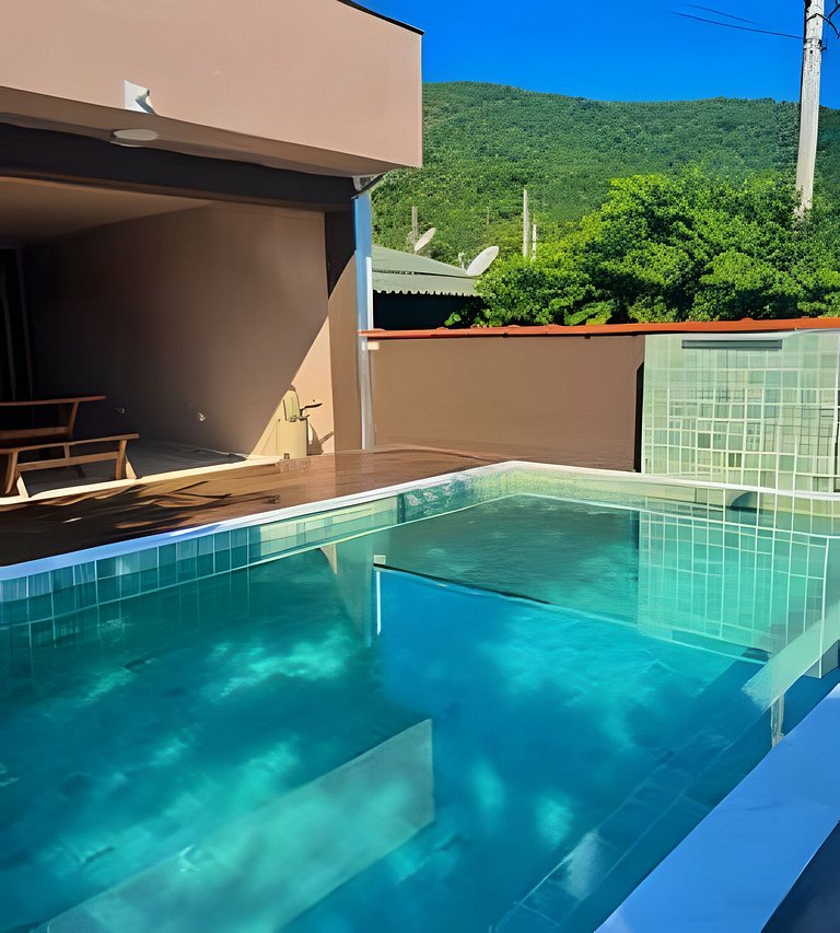 849 Casa com piscina pé na areia