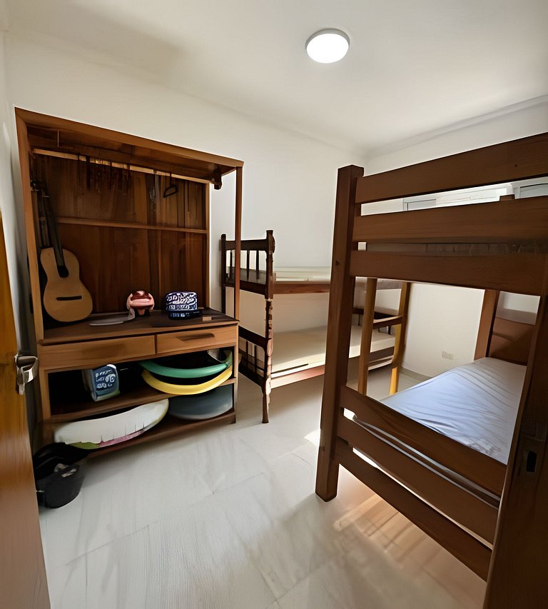 849 Casa com piscina pé na areia