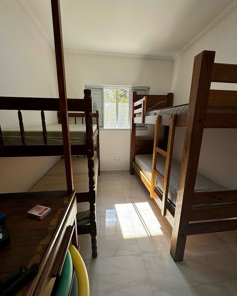 849 Casa com piscina pé na areia