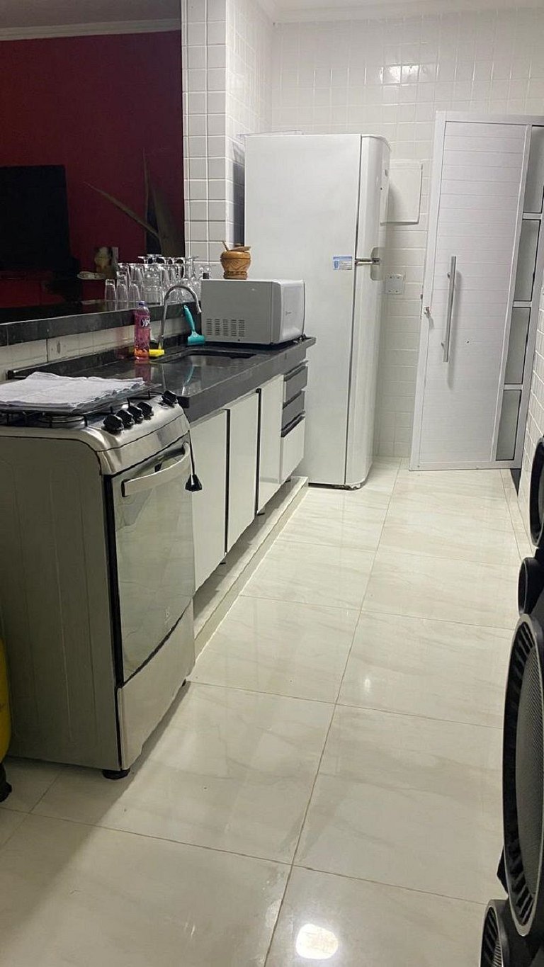 849 Casa com piscina pé na areia