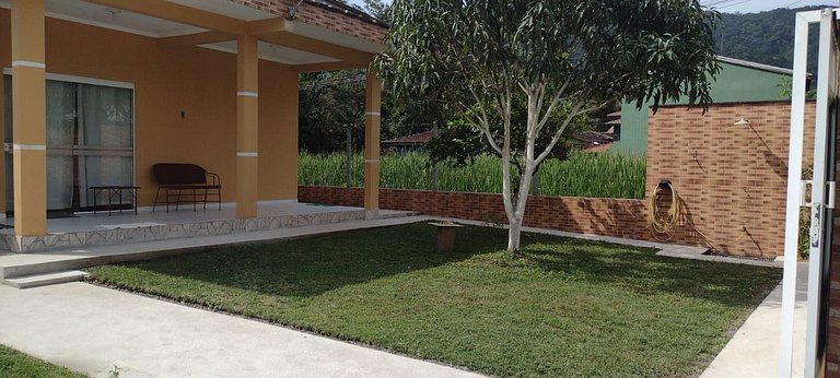 085 - Casa Salmão - Praia do Estaleiro